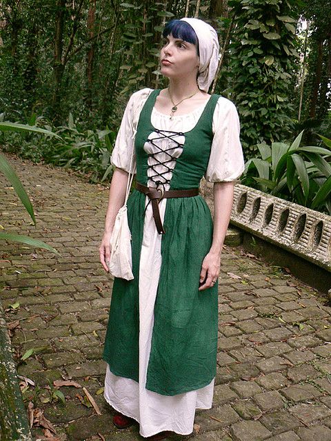typical irish dress